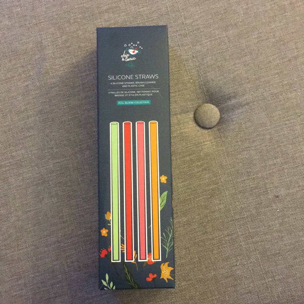 Silicone Straws, Brush Cleaner and Plastic Case